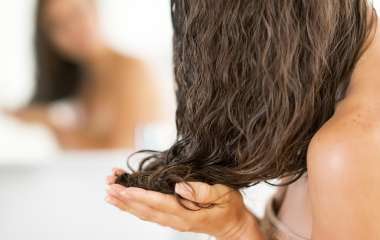 Какая лучше: отзывы женщин о применении увлажняющих домашних масок для волос