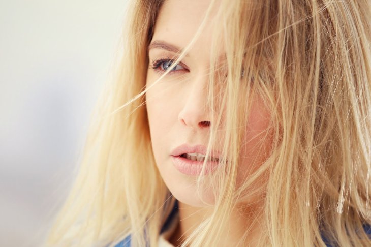 Вера Брежнева и Константин Меладзе погуляли на тематической вечеринке