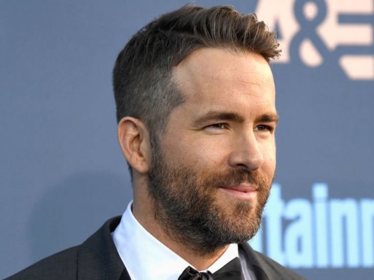 Райан Рейнольдс записал забавное видео вместе с матерью Блейк Лайвли