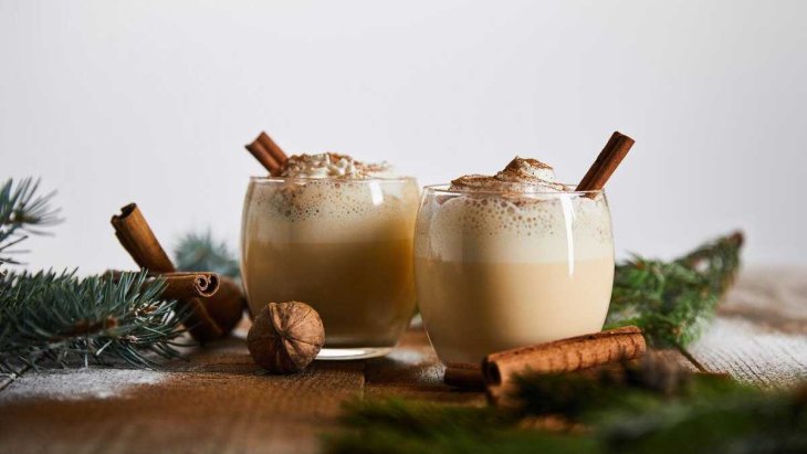 Эгг-ног: как приготовить домашний сливочный коктейль