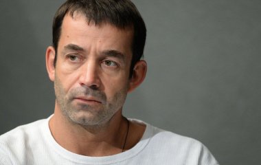 Дмитрий Певцов приютил у себя взрослую девушку