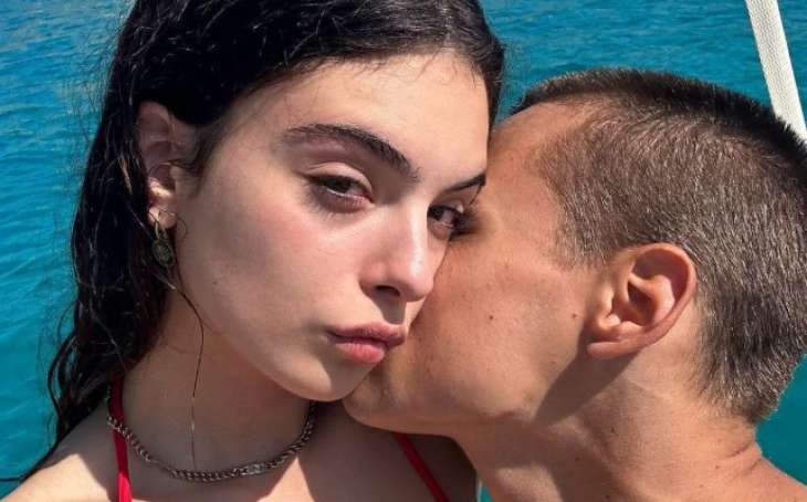 19-летняя дочь Беллуччи и Касселя восхитила редким романтическим фото с бойфрендом-красавцем