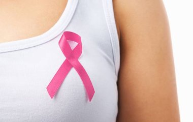 Онколог розповів, у якому віці починає розвиватися рак грудей