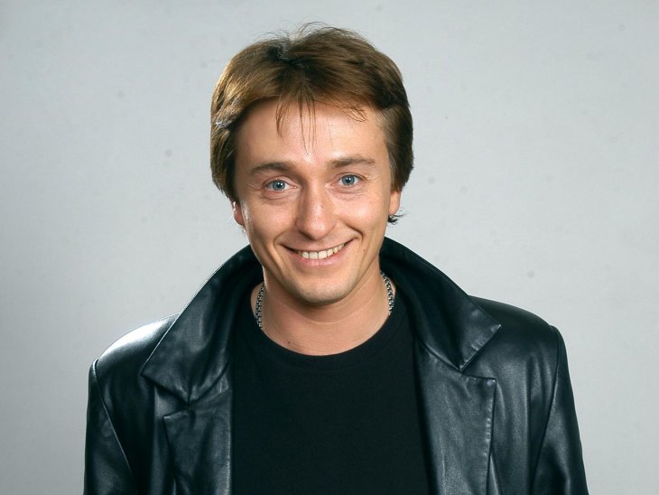 Сергей Безруков вышел на прогулку с новорожденным сыном