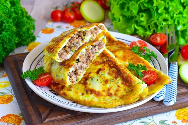 Оригинальный рецепт чебуреков: готовим полезную закуску из кабачков