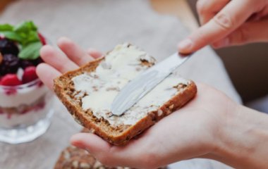 Вживання шкідливого жиру може захищати від інсульту.