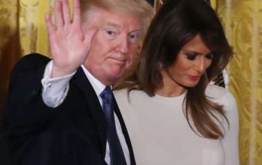 Опять фиаско: критики опять не оценили пикантный образ Мелании Трамп (ФОТО)