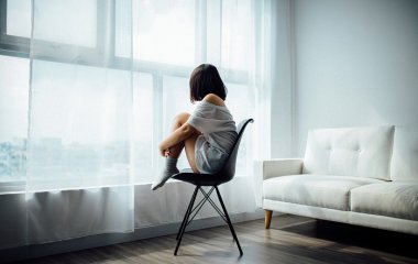 Як відрізнити депресію від поганого настрою - причини та лікування