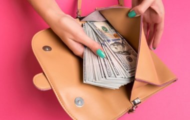 Почему в кошельке нельзя хранить чеки и еще 12 денежных примет