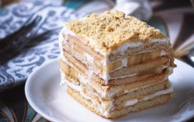 Рецепт торта из печенья и бананов без выпечки