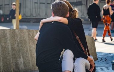 Кардіолог розповів про користь обіймів