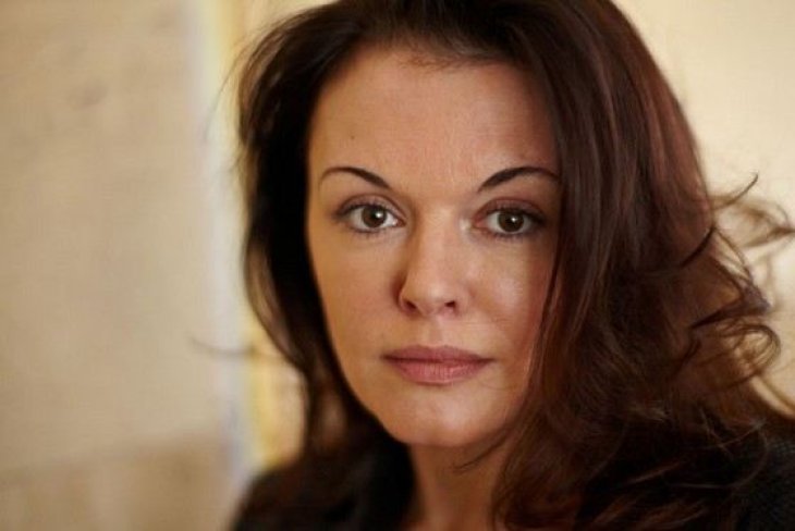 «Мерзко целовал в шею»: Ксения Хаирова назвала имя режиссера, который ее грязно домогался 