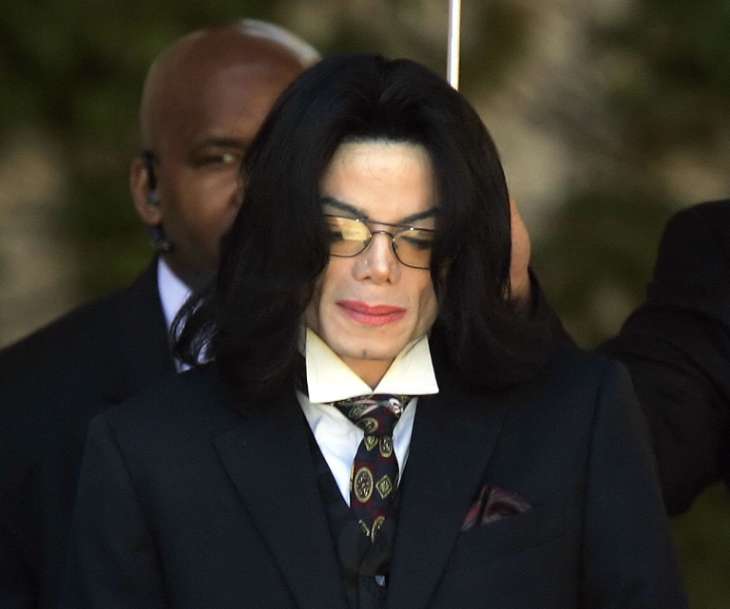 Покойного Майкла Джексона снова обвинили в педофилии