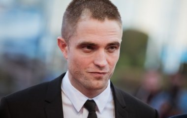 Роберт Паттинсон пришел на кинофестиваль в шортах-кюлотах 