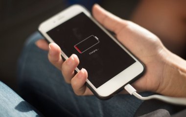 Зробіть це перед заряджанням смартфона — і батарея триматиме заряд удвічі довше