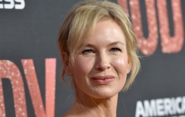 Рене Зеллвегер продемонстрировала точеную фигурку на красной дорожке «Оскара»
