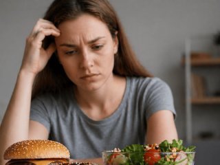 Мозок під ударом: вчені назвали їжу-вбивцю концентрації, яка наближає деменцію