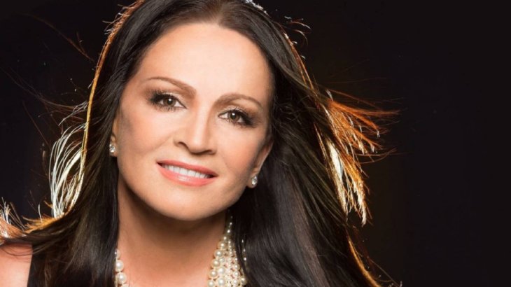 Певица София Ротару поделилась в день рождения свежим фото