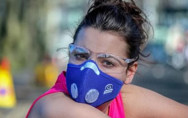 Лікар розповів, як відрізнити коронавірус від алергії