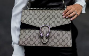 Виртуальную сумку Gucci продали дороже, чем настоящую