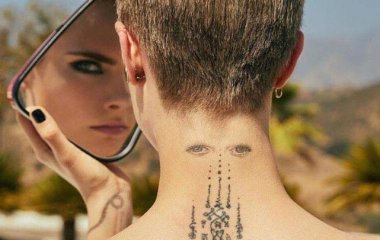 Кара Делевинь показала новую татуировку с орфографической ошибкой