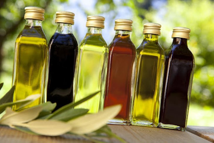 6 видів плям, яких ви зможете позбутися за допомогою рослинної олії