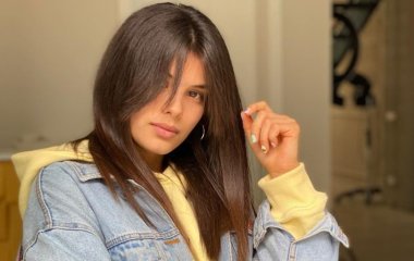 Michelle Andrade посадили на багажник и устроили экстремальный дрифт