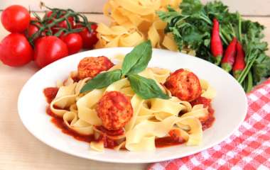 Спагетти с фрикадельками