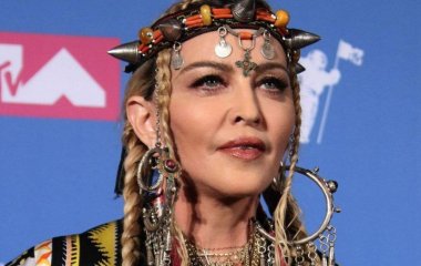 Мадонна с дочкой удивили откровенными образами