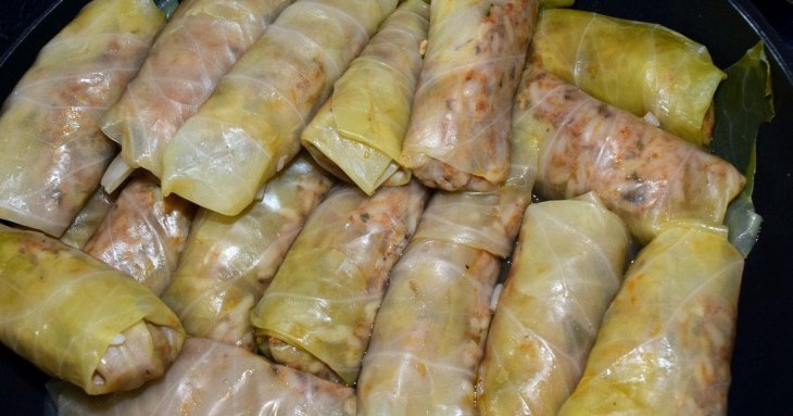 Не варіть цілий качан: простий спосіб підготувати капусту на голубці