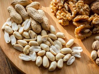 Усього одна жменя на день: який продукт може захистити від високого тиску