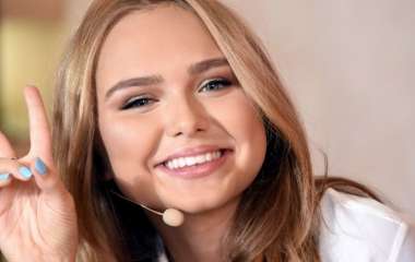Прекрасная Стеша Маликова показала фото с курорта
