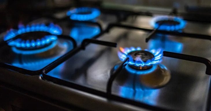 Чому небезпечно опалювати житло газовою плитою