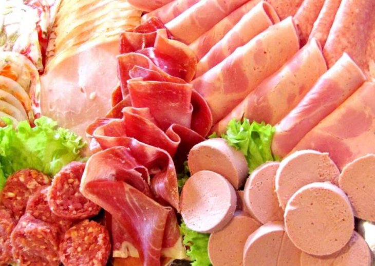 Медики назвали популярные продукты, которые могут вызвать рак