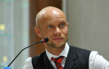 Дмитрий Хрусталев появился в «Вечернем Урганте» после слухов о критическом состоянии