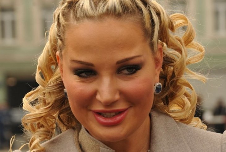 «Мой домовой раздосадован»: Максакова пожаловалась на проблемы с квартирой