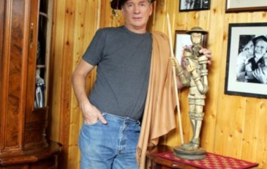 Журналисты нашли внебрачного сына Абдулова из Казахстана