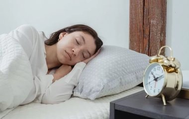 О котрій треба лягати спати, щоб не боліло серце