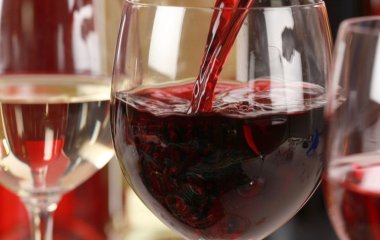 Кардіолог назвала допустиму дозу вина на добу