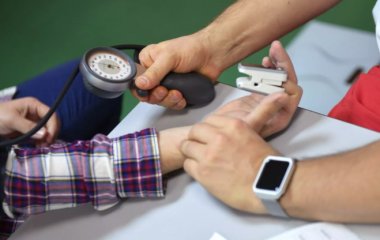 Невролог назвав незвичайні ознаки інсульту, що наближається.