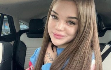 21-летняя Юлия Верба в эротическом монокини похвасталась большим бюстом