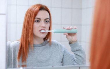 Стоматолог назвав причину не чистити зуби