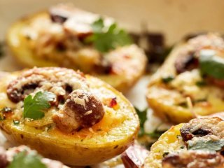Картофельные челноки с куриным фаршем: вкусные рецепты на ежедневно и праздник