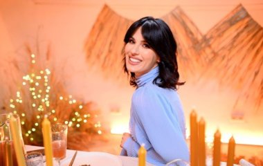 Маша Ефросинина призналась, что провела праздники с мужем-военным за границей и показала редкое фото с ним