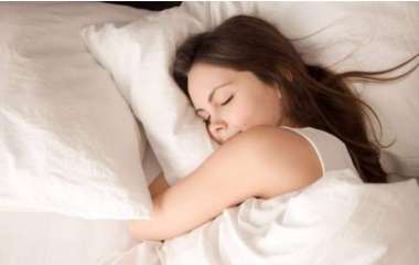 Врач назвала самый простой метод регулирования сна