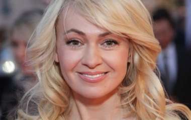 Яна Рудковская стала на лед