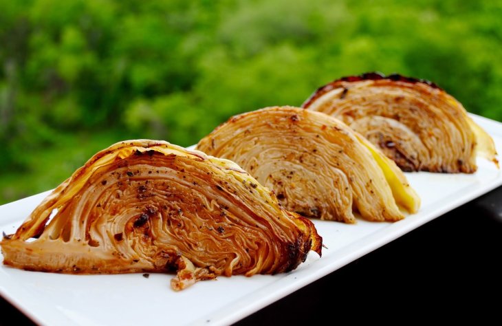 Запеченная капуста: рецепт вкусного и простого гарнира