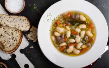 Полезно и вкусно: рецепт приготовления супа с фасолью и сыром