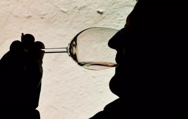Вчені оцінили зв'язок між алкоголем та ризиком розвитку раку