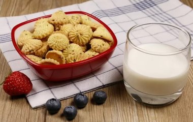 П'ять напоїв, які допомагають швидше заснути